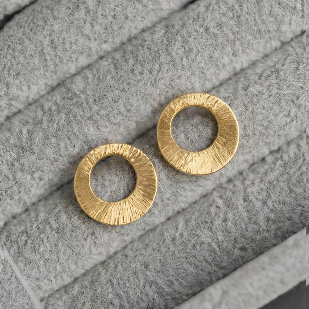 Cercei Eclipse studs aur