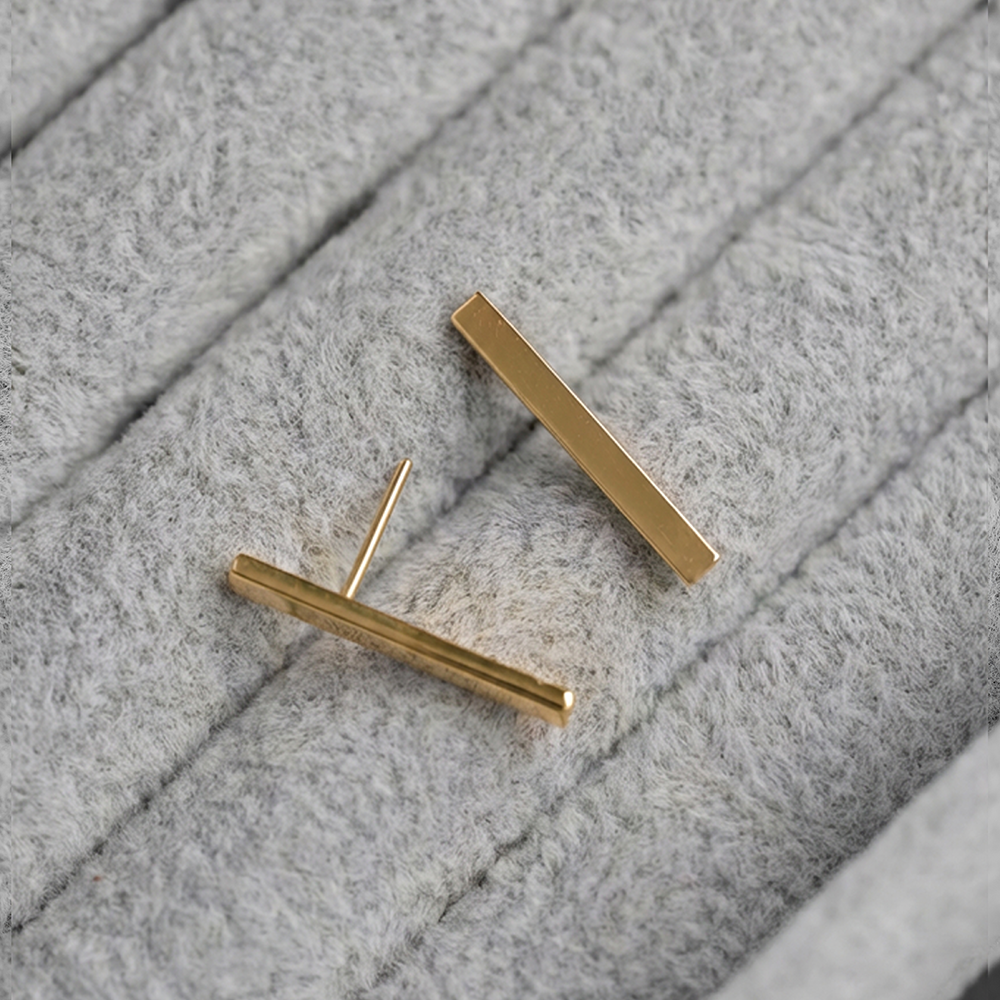 Cercei Bar studs aur